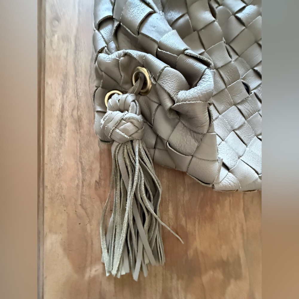 Top Shop Real Leather Elegant greyish/ Tan Woven large Shoulder Bag - Picture 4 of 9
